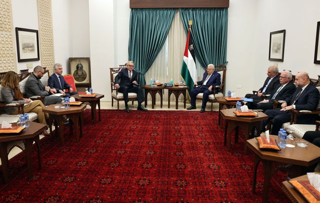 الرئيس عباس يستقبل مبعوث الأمين العام للأمم المتحدة لعملية السلام في الشرق الأوسط