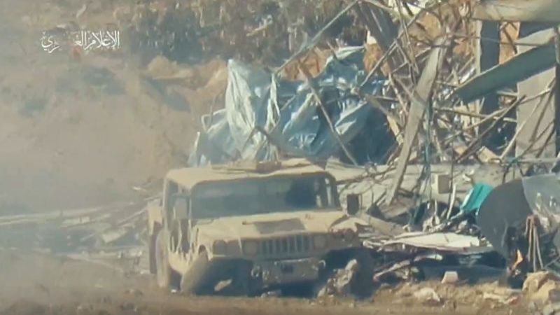 بالفيديو - "إهداءً للمقاومة في لبنان والعراق واليمن" ... "القسام" تقنص جنودًا وتدمر آليات للاحتلال في غزة