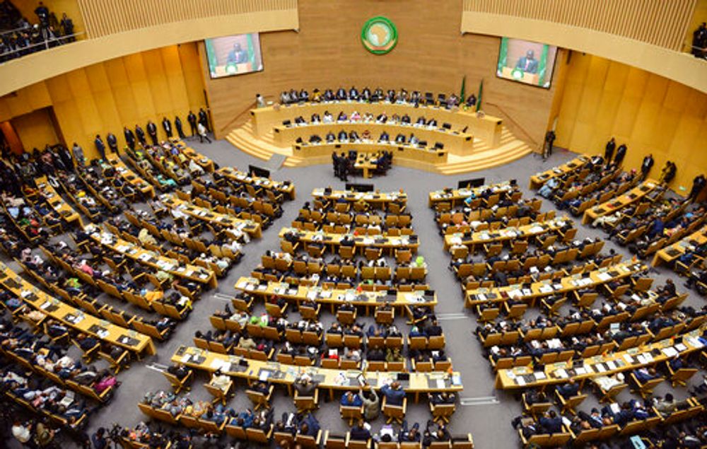 نيابة عن الرئيس عباس رئيس الوزراء اشتية يحضر القمة الأفريقية في أديس أبابا