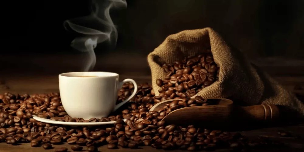 ما هي مخاطر شرب القهوة صباحاً؟