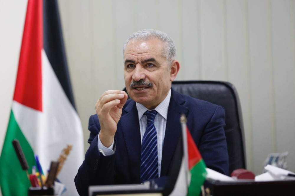 رئيس الوزراء الفلسطيني اشتية: لا نقبل أي وجود أجنبي مهما كانت جنسيته على أرض غزة