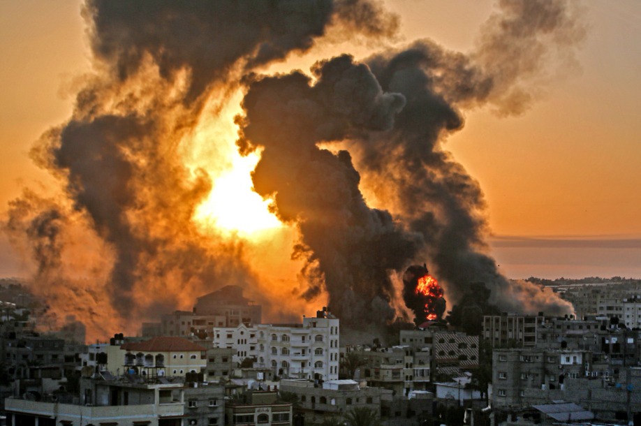 في اليوم 173: عشرات الشهداء والجرحى جراء قصف الاحتلال مناطق متفرقة في قطاع غزة