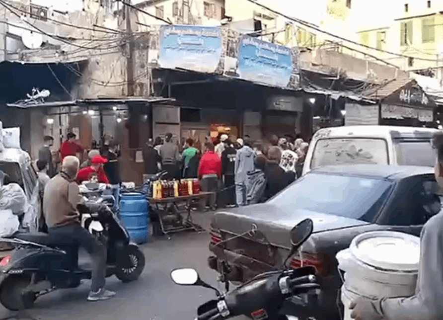 إشكال كبير في طرابلس... والسبب "عصير الخروب"!