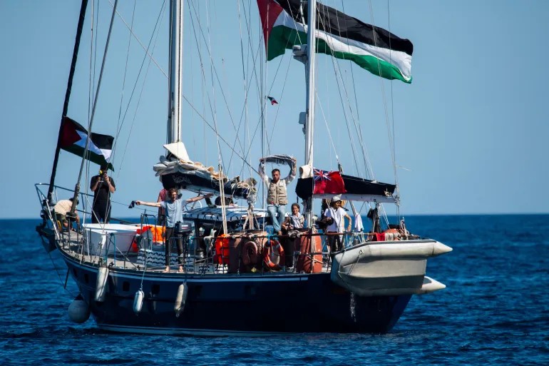 ما سبب تسمية سفينة "مادلين" بهذا الاسم؟