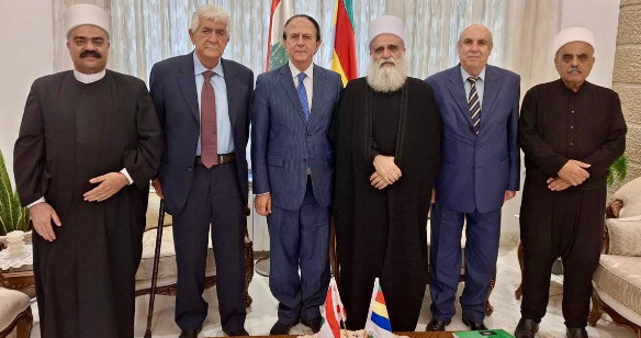 شيخ العقل يتصل بالرئيس سلام منوها بالخطوات الادارية للحكومة ويلتقي وفودًا ويزور خلوة عرمون