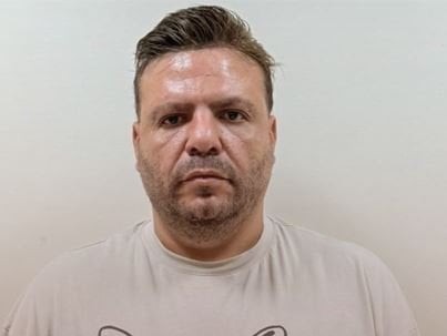 تعميم صورة موقوف بجرائم احتيال.. هل وقعتم ضحية أعماله؟
