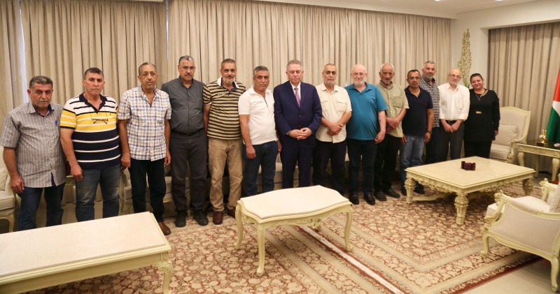 السفير دبور يستقبل المنطقة التنظيمية لحركة فتح في صور بزيارة وداعية