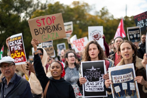 تظاهرة أمام الكونغرس الأميركي في واشنطن تنديدا بالعدوان على قطاع غزة