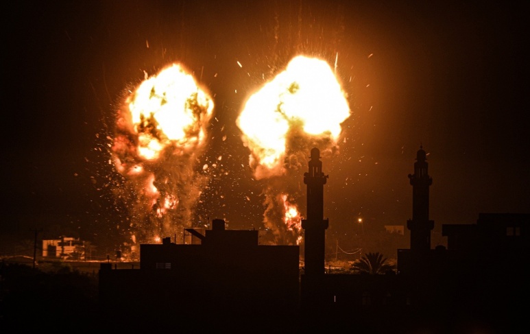عشرات الاصابات جراء القصف الإسرائيلي لأحد المباني التابعة لكنيسة الروم الأرثوذكس في غزة