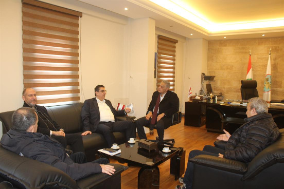 الوزير الحجار يلتقي رئيس بلدية صيدا منوهًا بجهود البلدية وتجمع المؤسسات والمجتمع المدني
