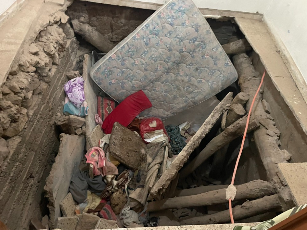 بالصور: إنقاذ مُصابين بعد إنهيار منزل ترابي في البقاع