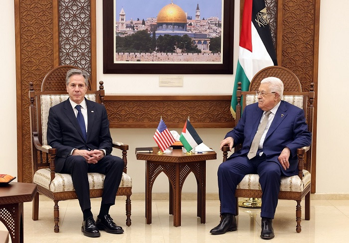 الرئيس عباس يستقبل وزير الخارجية الأميركي