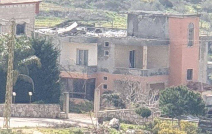 نجاة عائلة باعجوبة بعد غارة اسرائيلية على منزل في يحمر الشقيف!