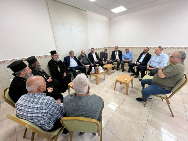 الرئاسية العليا لشؤون الكنائس في فلسطين تلتقي كهنة وممثلي الكنائس والجمعيات الارثوذكسية في بيت جالا