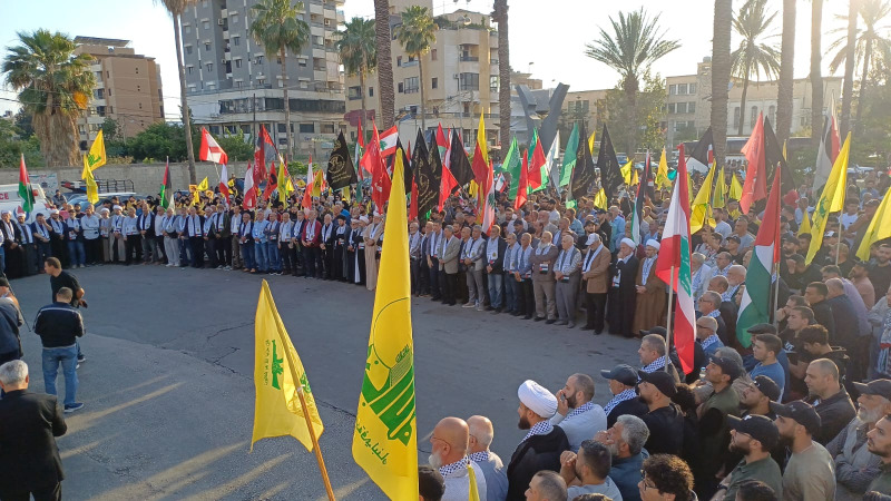 "الحزب" ينظم وقفة غضب حاشدة في صيدا نصرة للشعب الفلسطيني ومقاومته في غزة