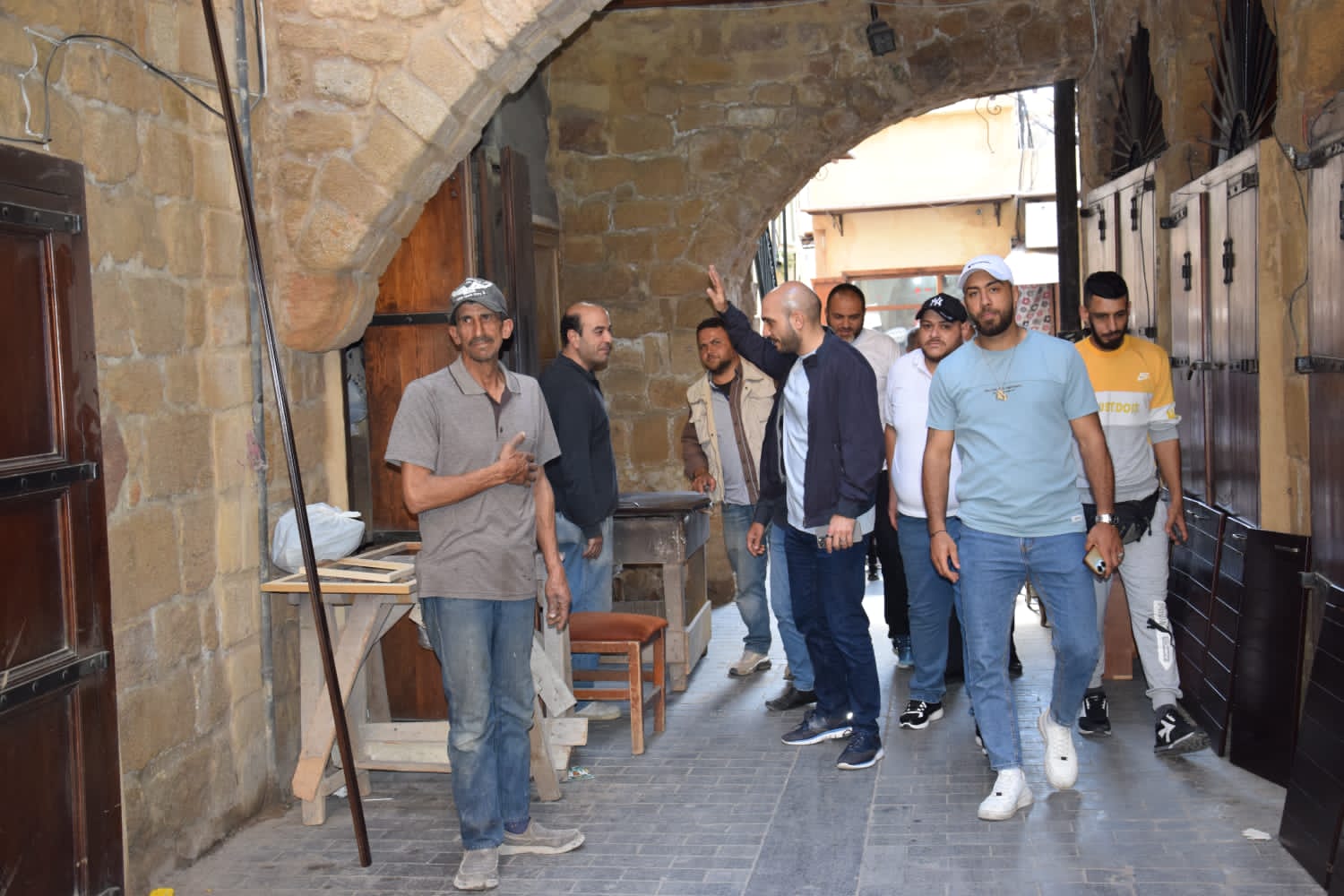 عمر مرجان يجول في صيدا القديمة.. استماع لهموم الناس وتعريف بالبرنامج الانتخابي