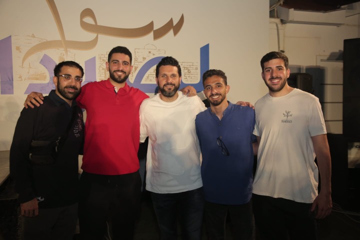 لائحة "سوا لصيدا" تحتفل مع مناصريها بفوزها بـ11 مقعداً في انتخابات بلدية صيدا