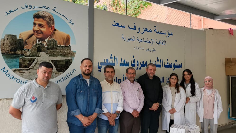 وفد من "الحزب" يجول على المستوصفات الصحية في صيدا مقدما أدوية مجانية