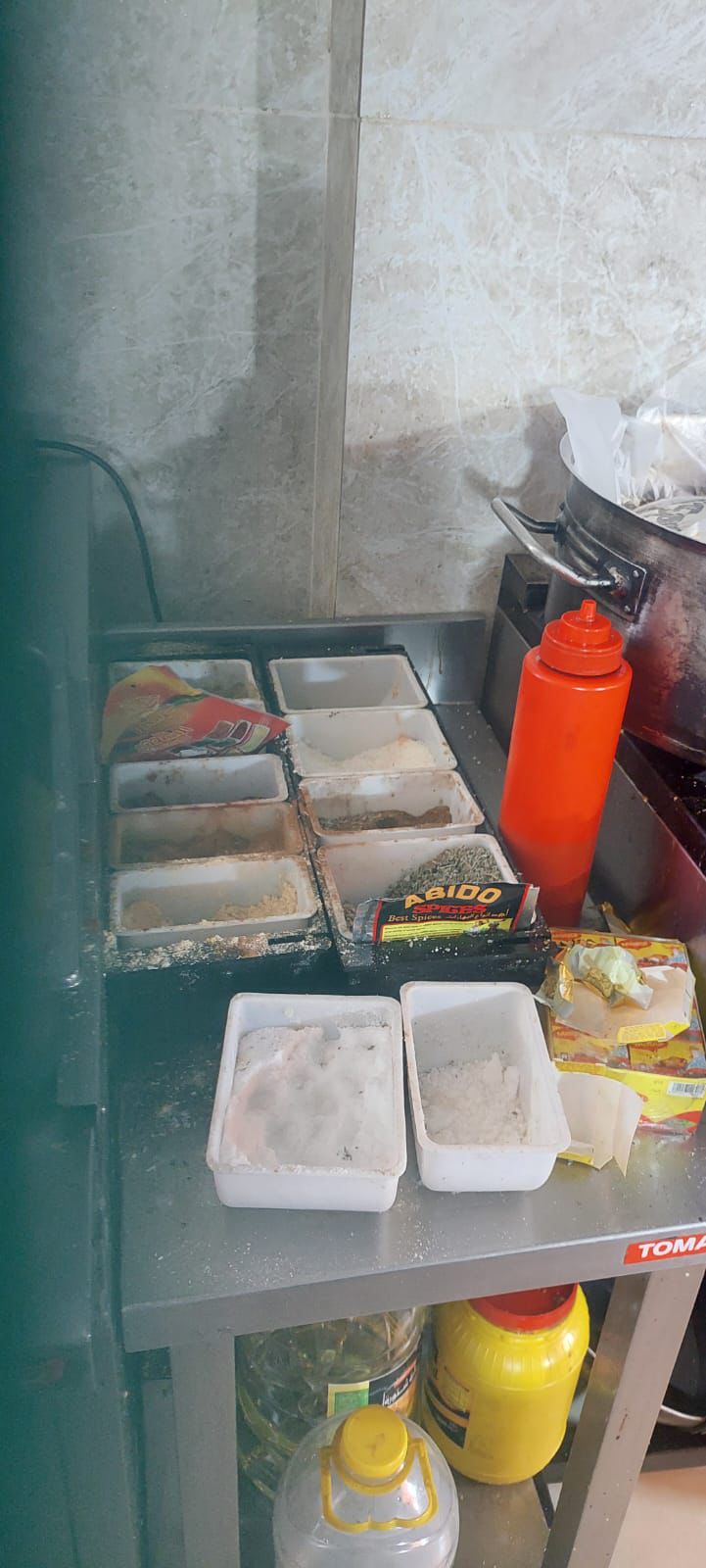 مصلحة الصحة في الجنوب تسطر محاضر وتوجه إنذارات بحق مؤسسات غذائية ومنتجعات سياحية