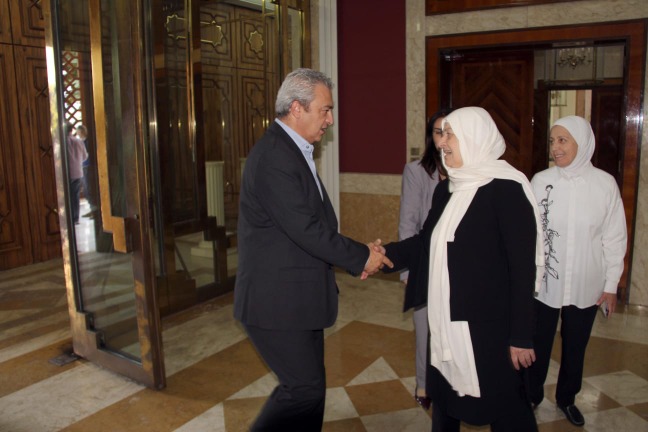 بهيه الحريري خلال تكريم مجلسي بلدية صيدا الجديد والسابق: أحوج ما نكون لتوحيد الرؤية والإرادة لبناء ماتهدم