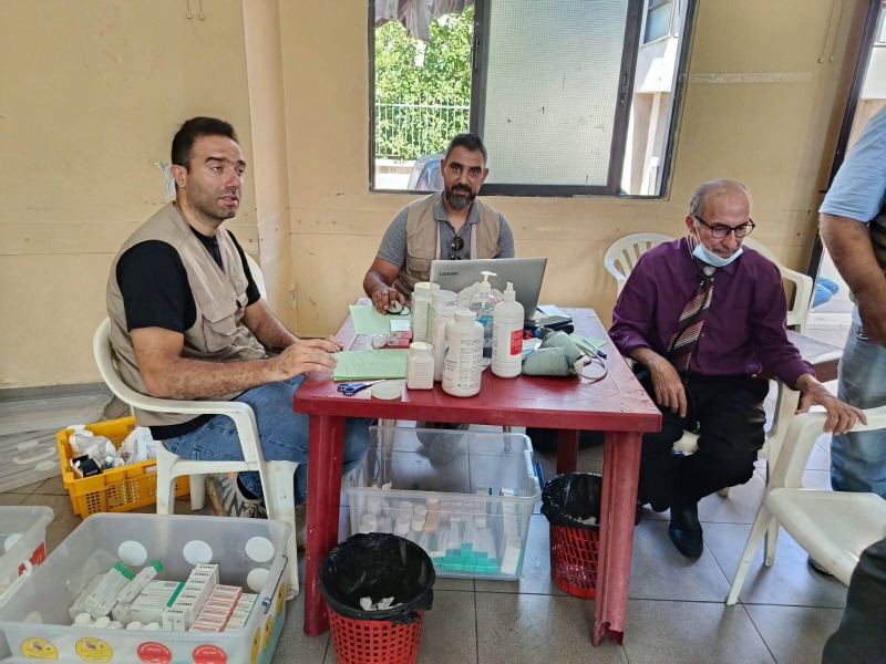 العيادات المتنقلة في "الرسالة الزرقاء" تستهدف تعمير عين الحلوة لخدمة أبناء المنطقة