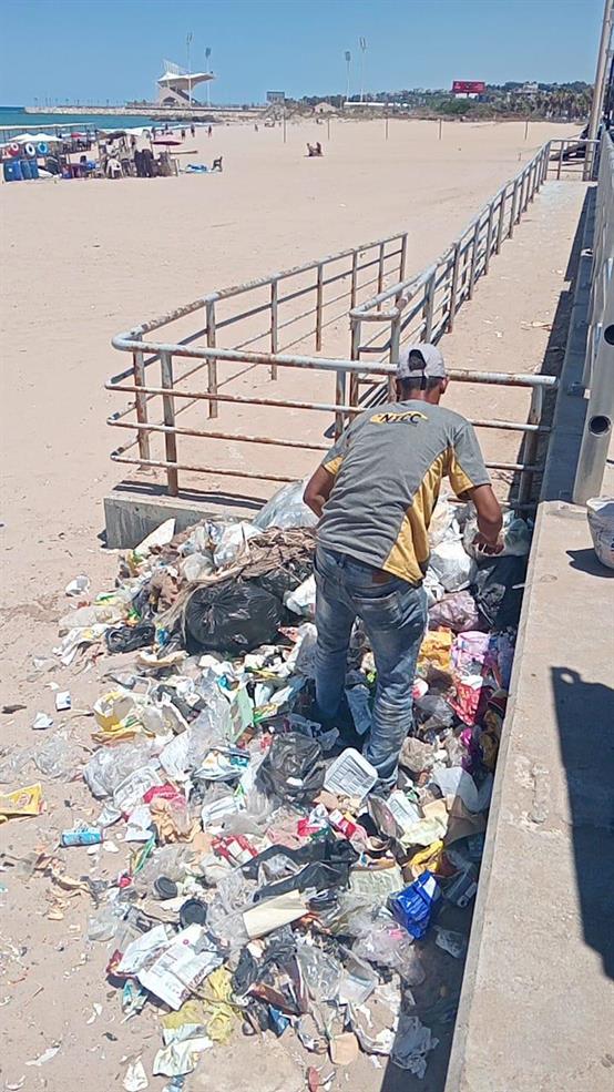 بلدية صيدا تنوه بالإستجابة السريعة لشركة "NTCC" تنفيذ حملة نظافة لشاطىء المسبح الشعبي وتأسف لانتشار النفايات مجددًا