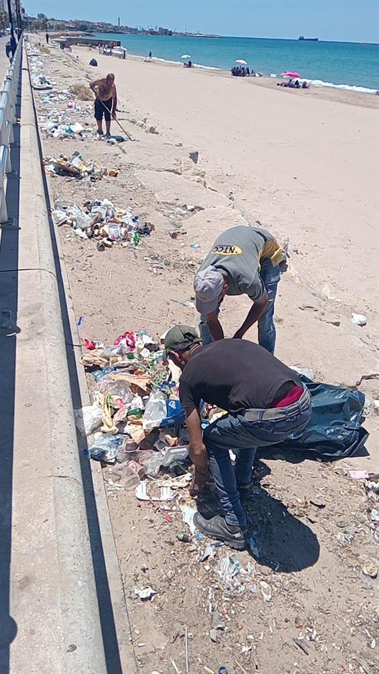 بلدية صيدا تنوه بالإستجابة السريعة لشركة "NTCC" تنفيذ حملة نظافة لشاطىء المسبح الشعبي وتأسف لانتشار النفايات مجددًا