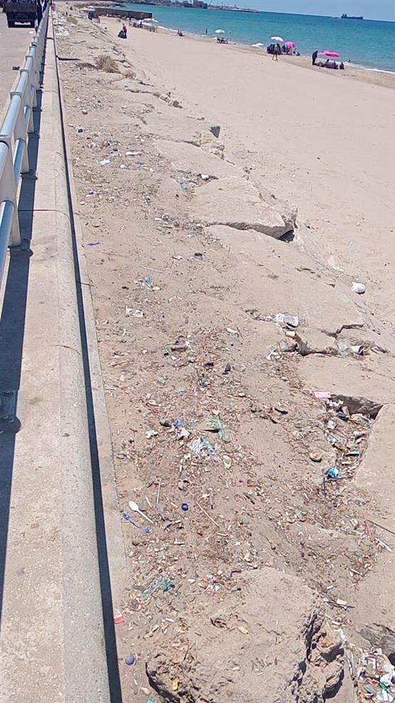 بلدية صيدا تنوه بالإستجابة السريعة لشركة "NTCC" تنفيذ حملة نظافة لشاطىء المسبح الشعبي وتأسف لانتشار النفايات مجددًا