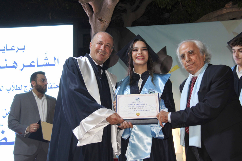 هنري زغيب لطلاب "السفير" في حفل تخريج فوج "الضوء والسداد": حبّات قمح زُرعت في أرض علم فأنبتت سنابل إبداع