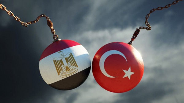 أول تعليق رسمي مصري على مباحثات إعادة العلاقات مع تركيا