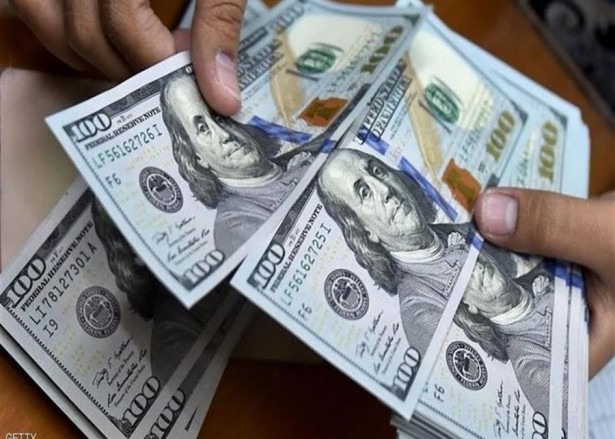 الدولار يرتفع في السوق السوداء ويتخطى 21000 ليرة بعد الأزمة الخليجية