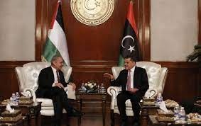 رئيس الوزراء اشتية يلتقي نظيره الليبي: أكدا عمق العلاقات بين الشعبين واستمرار التنسيق لتقديم الدعم والإسناد للقضية الفلسطينية
