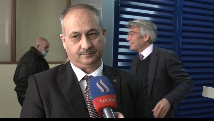بالفيديو: السفير العراقي في لبنان يمنع قناة إخبارية من إجراء مقابلة