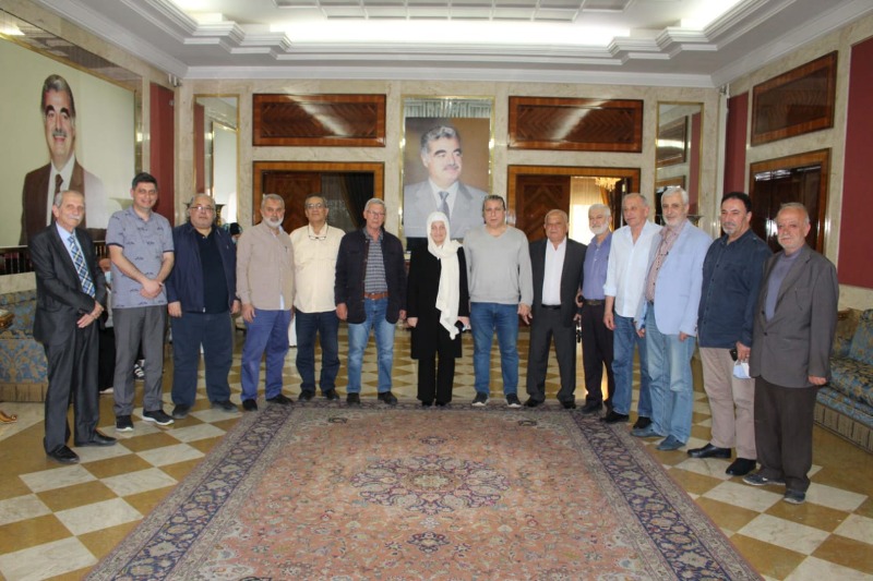 النائب الحريري تلتقي مخاتير مدينة صيدا وتجدد إلتزامها بقرار الرئيس سعد الحريري