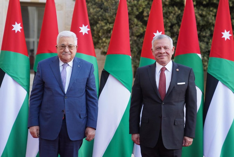 الرئيس عباس يلتقي ملك الأردن