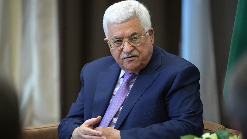 الرئيس عباس يهاتف مدير مكتب "الجزيرة" في فلسطين معزياً باستشهاد أبو عاقلة