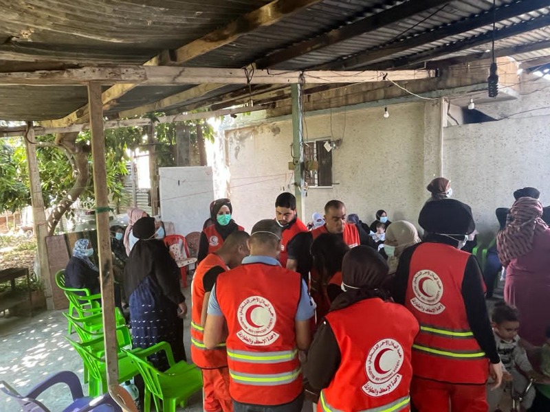 مستشفى الهمشري وجمعية المساعدات الشعبية للإغاثة والتنمية في نشاط مشترك في مخيم عين الحلوة