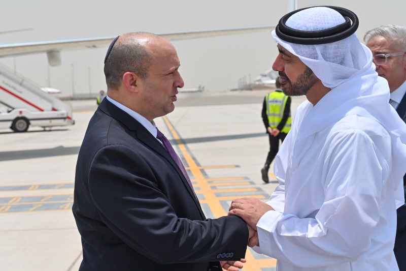 رئيس الوزراء الإسرائيلي وصل إلى أبوظبي وسيلتقي رئيس الإمارات