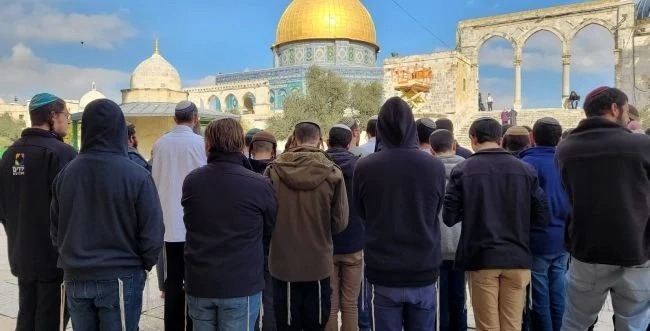 تقرير خطير.. "اسرائيل" تشرع بتسجيل ملكية أراضٍ في القدس بأسماء يهود