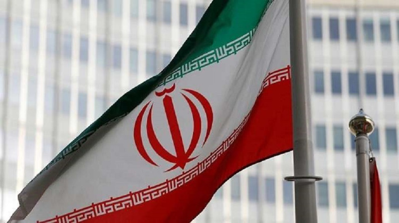 إيران تنفي صلتها بالمجموعات المستهدفة بالضربات الأميركية في سوريا