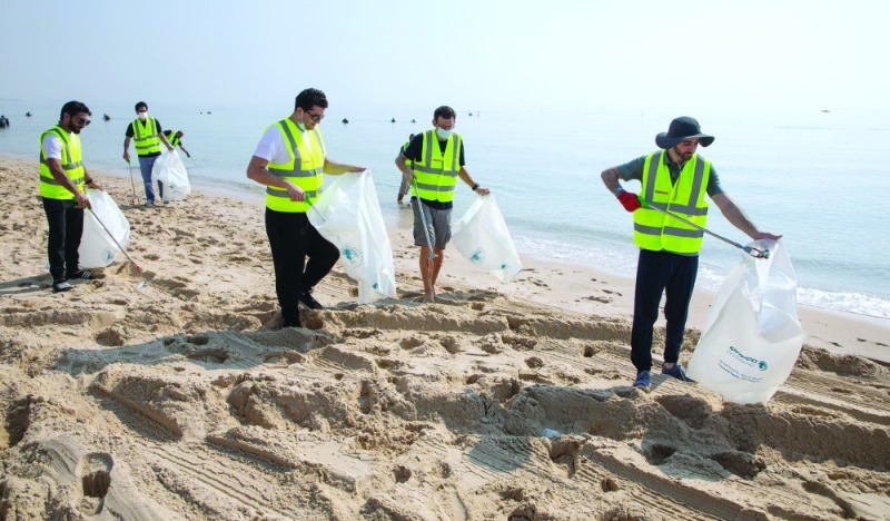 إطلاق حملة تنظيف الشواطىء