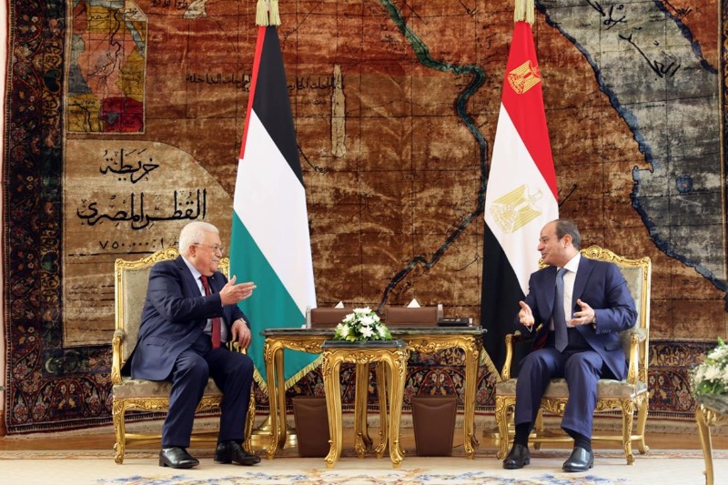 الرئيس عباس يبحث ونظيره المصري آخر التطورات والمستجدات في المنطقة