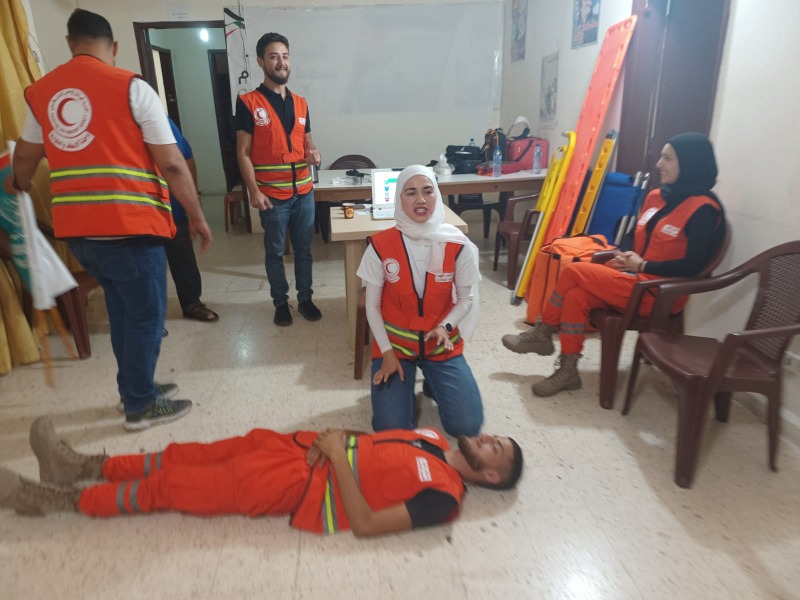وحدة الإسعاف والطوارئ تقيم دورة إسعافات أولية في إقليم الخروب