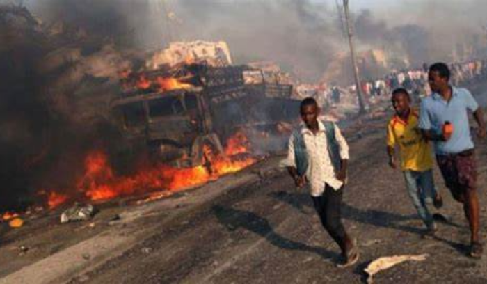 انفجاران استهدفا وزارة التربية في الصومال