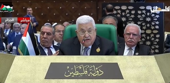 الرئيس  عباس يدعو القمة العربية لتشكيل لجنتين وزاريتين لدعم فلسطين سياسيا وقانونيا