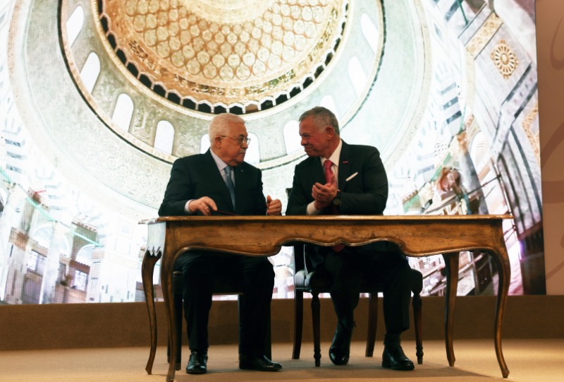 تلبية لدعوة العاهل الأردني: الرئيس عباس يشارك باطلاق وقفية المصطفى لختم القرآن الكريم في الأقصى