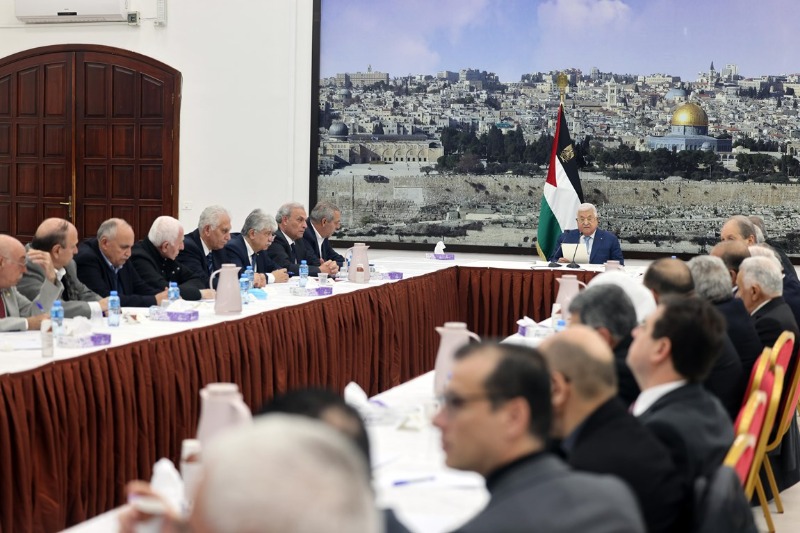 الرئيس عباس خلال اجتماع حول التحرك على المستوى الدولي لمواجهة ممارسات الاحتلال: اغتيال ناصر أبو حميد جريمة حرب مكتملة الأركان