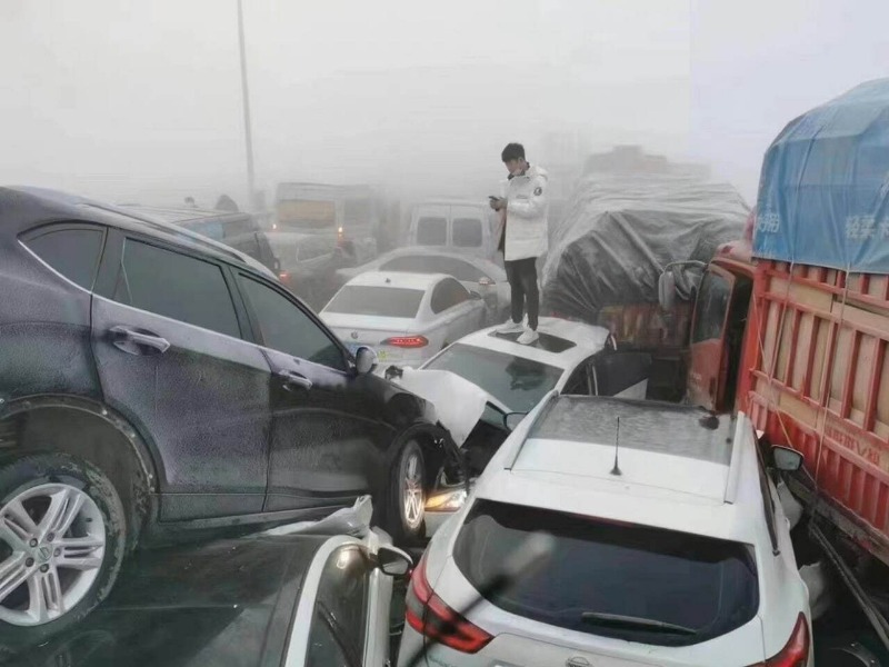 الصين: اصطدام أكثر من 200 سيارة بحادث سير...