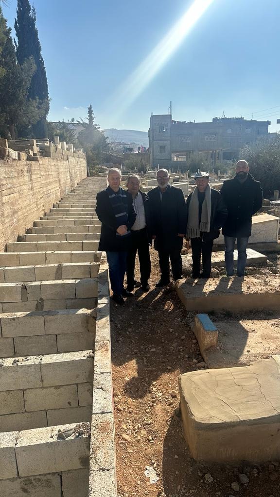 بدعم من الرئيس عباس.. دائرة شؤون اللاجئين بالمُنظمة تنهي مشروع ترميم مقبرة مُخيم الجليل في لبنان