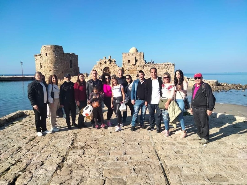"WALK And DISCOVER GROUP"  نظمت جولة لوفد سياحي كبير في صيدا القديمة  بدعوة من ابن المدينة الناشط عمر حنينة
